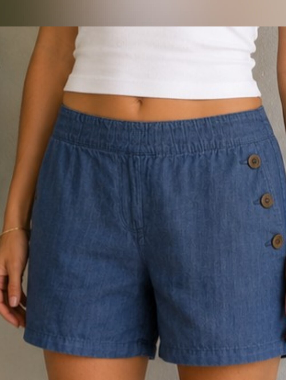 Isaac Mizrahi NY Chambray Shorts Size 12 Blue Button Detail Casual Summer
